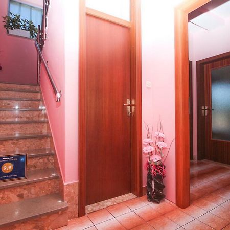 Apartament Green Valley 오미스 외부 사진
