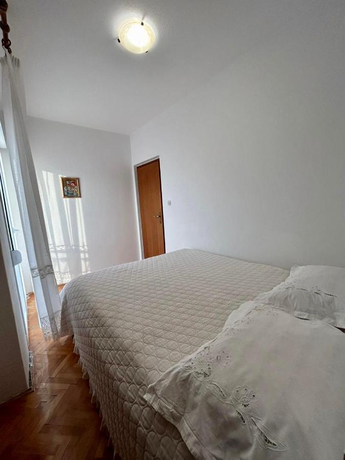 Apartament Green Valley 오미스 외부 사진