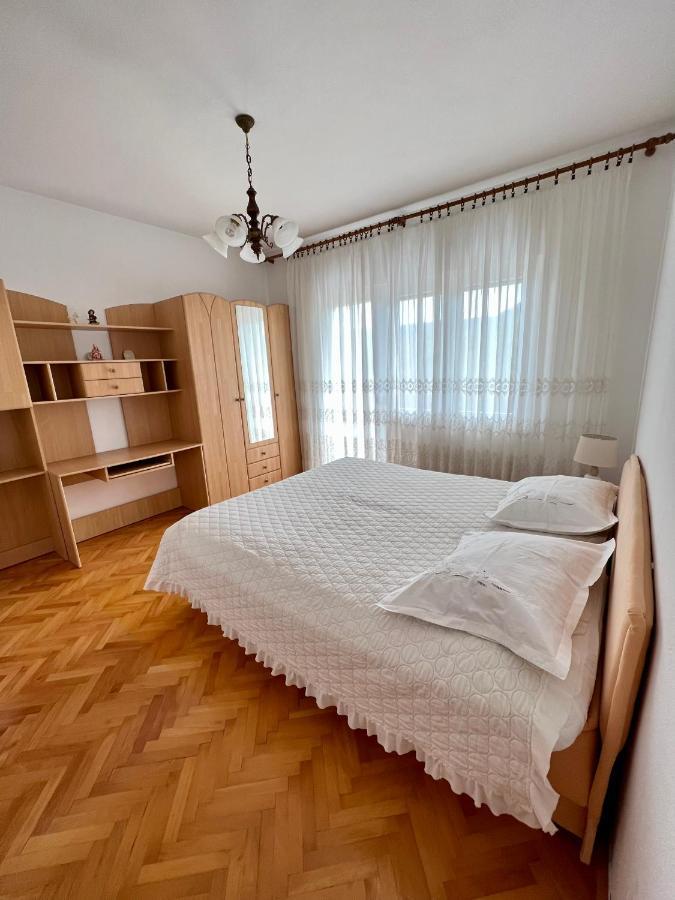 Apartament Green Valley 오미스 외부 사진