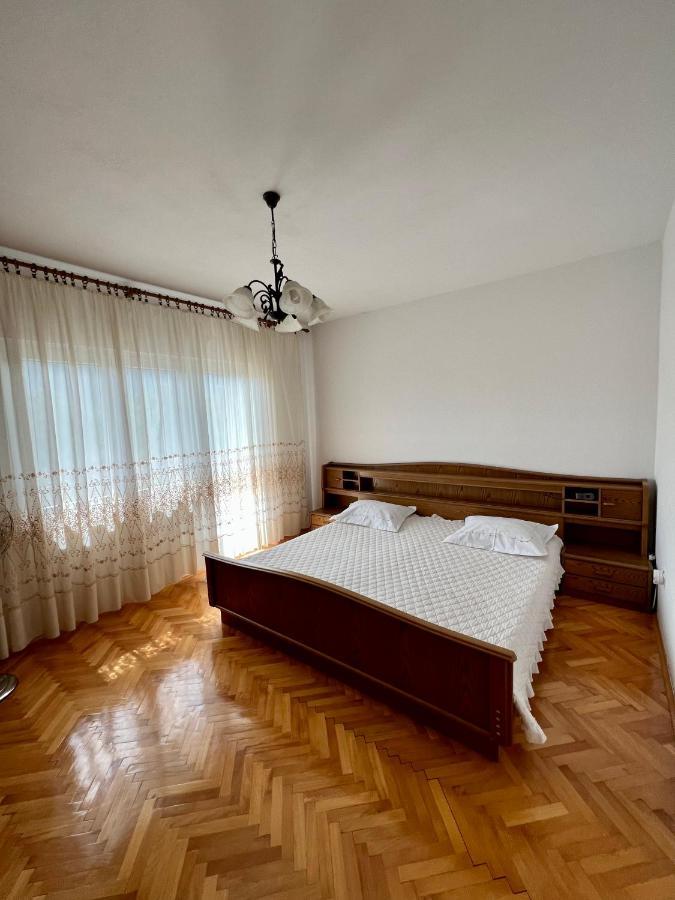 Apartament Green Valley 오미스 외부 사진
